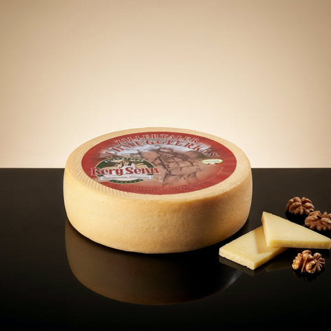 Almkäse oder Bergkäse? Der Unterschied am Schnitt - TIROLISH