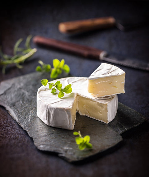 Leichter Sommer-Käse aus Tirol: Camembert, Schaf, Protein - TIROLISH